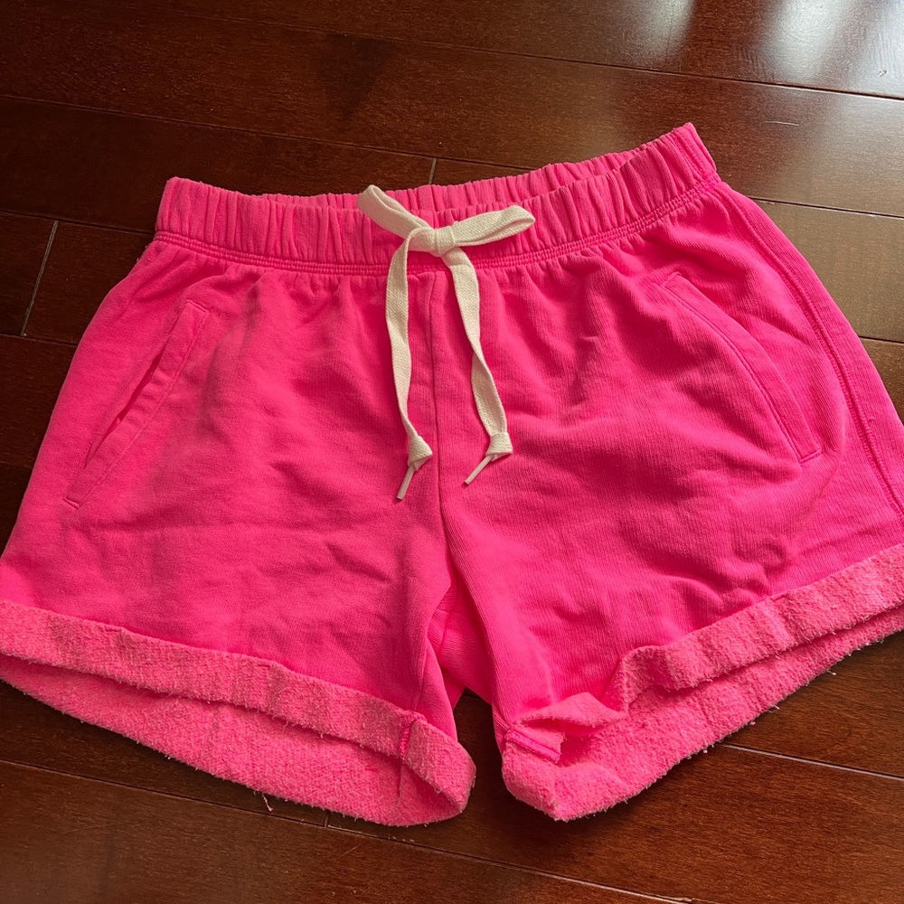 Pink sweater short pants